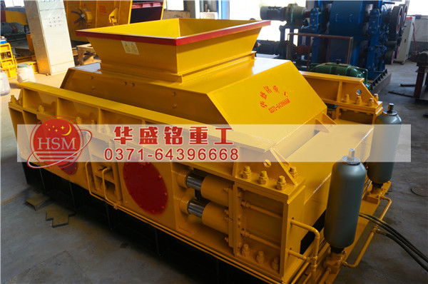 大型液壓對(duì)輥破碎機(jī)