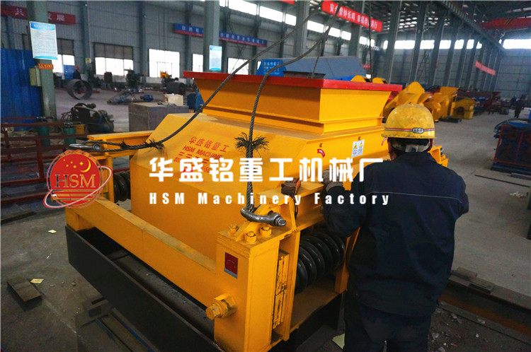 對(duì)輥破碎機(jī)發(fā)貨圖